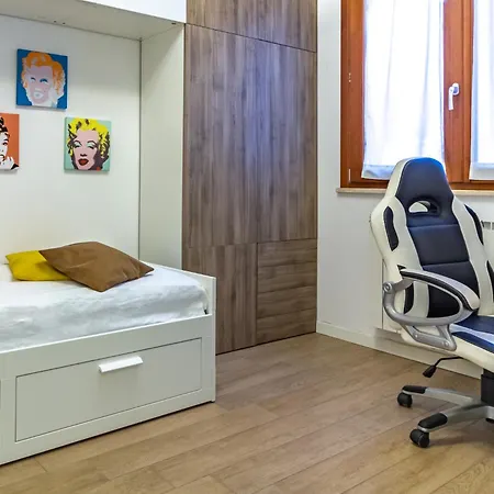 Apartment House Of Paintings By Tuscanywego *